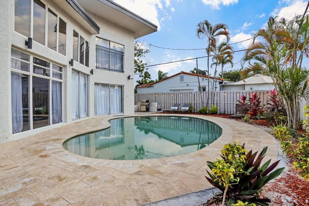 Stunning 2 Story Villa With Pool Fort Lauderdale Exterior foto