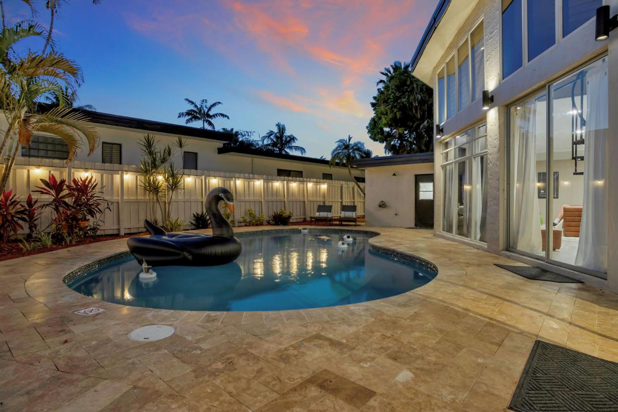 Stunning 2 Story Villa With Pool Fort Lauderdale Exterior foto