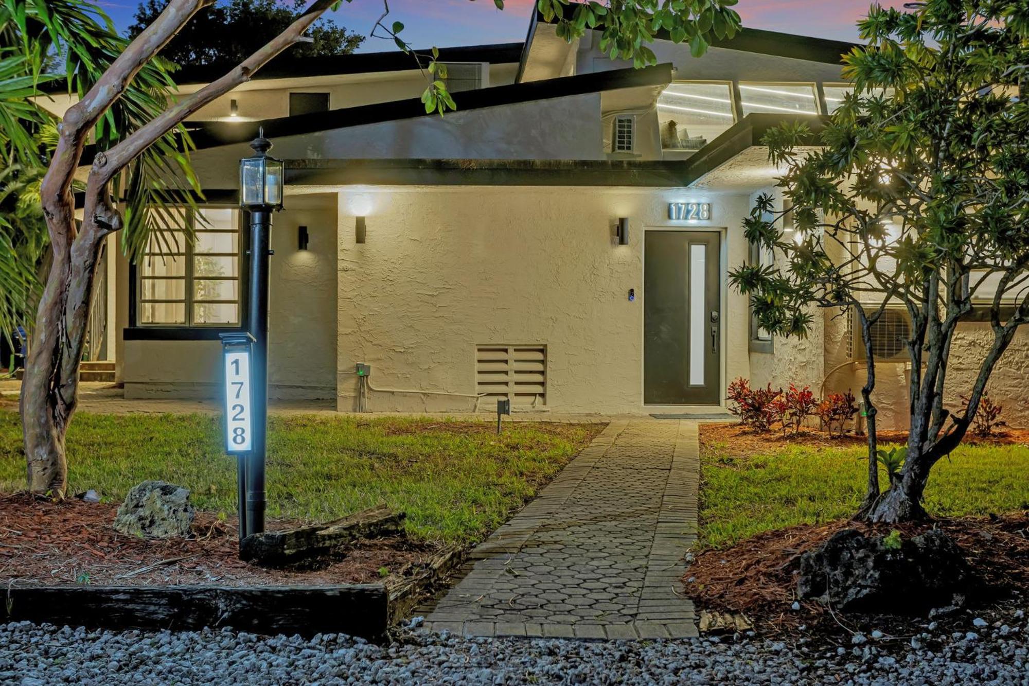 Stunning 2 Story Villa With Pool Fort Lauderdale Exterior foto